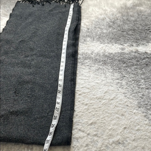 🔥4/$20 Elegant Black Fringe Scarf - Picture 5 of 5